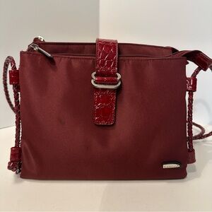 Travelon Women's Burgundy Small Shoulder Bag Alligator Strap Preowned EUC